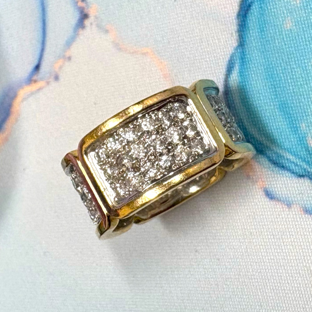 14k White and Yellow Gold Diamond Band Ring - Picture 3 of 6